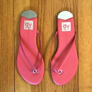 NWOT Dolce Vita Pink Flat Flip Flops. Size 9.5